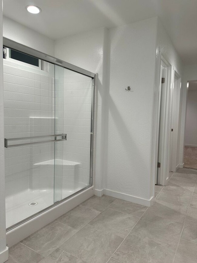 Building Photo - Welcome To This Charming Two-Story Home Ne...