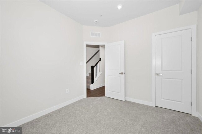 Building Photo - 19822 Habitat Ter