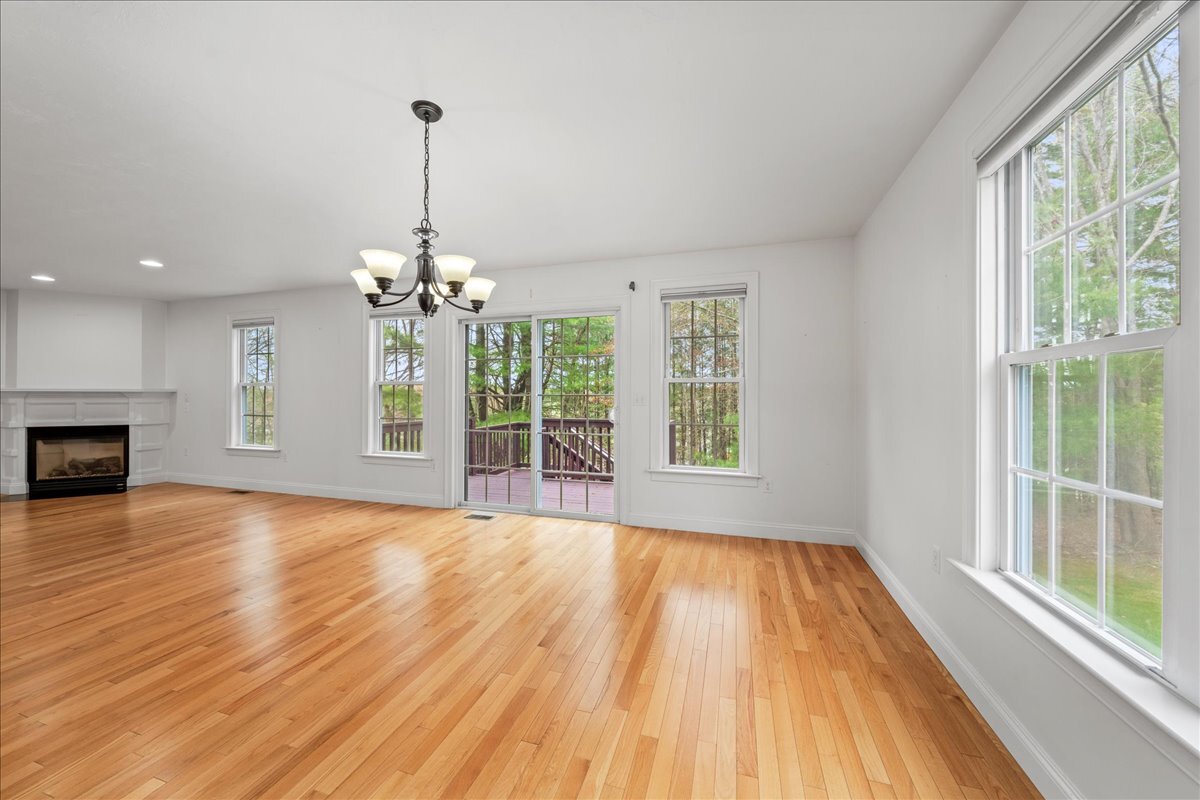 Building Photo - 6 Longview Cir