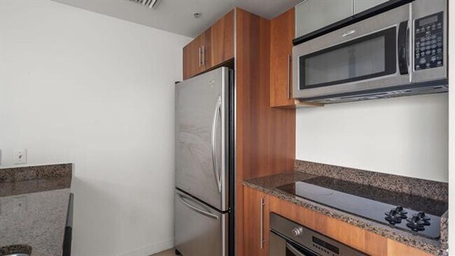 Building Photo - 300 S Biscayne Blvd