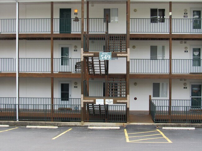 Building Photo - 549 Park Pl Dr