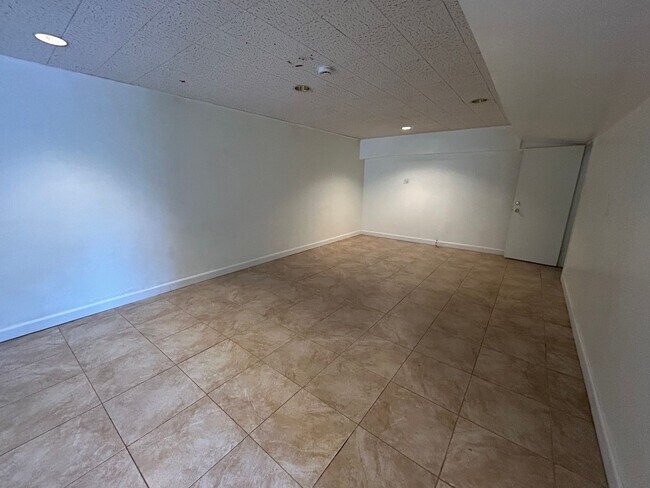 Building Photo - 5074 La Dorna St