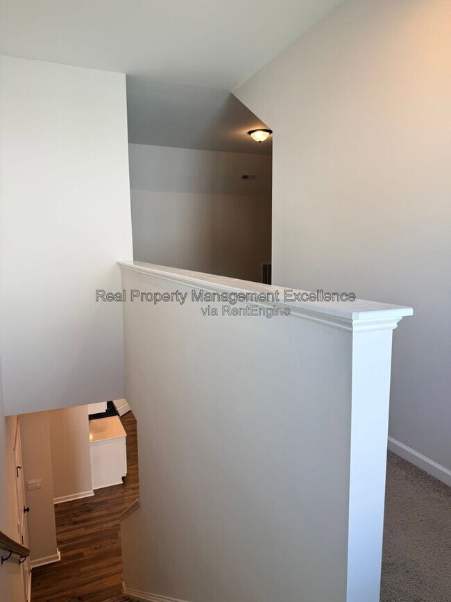 Building Photo - 101 Brody Pne Wy