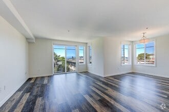 Building Photo - Space Need Views & 2 Parking Spots