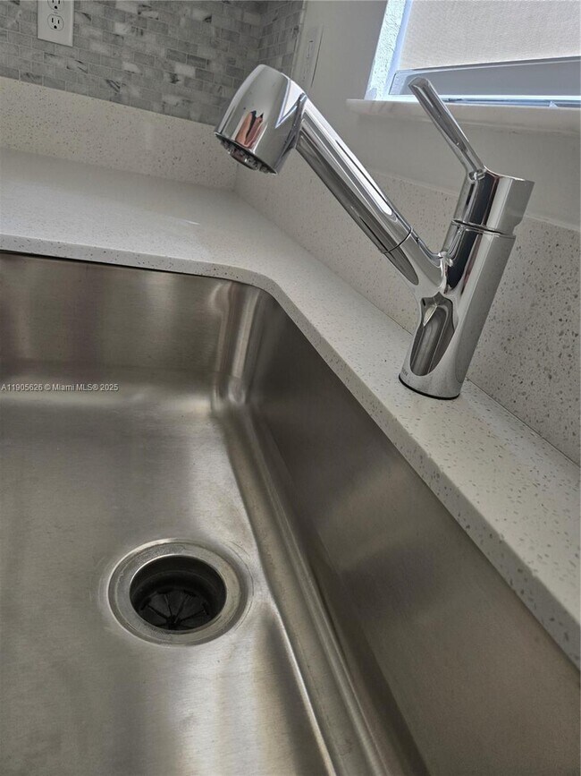 Building Photo - 12884 SW 232nd Ln