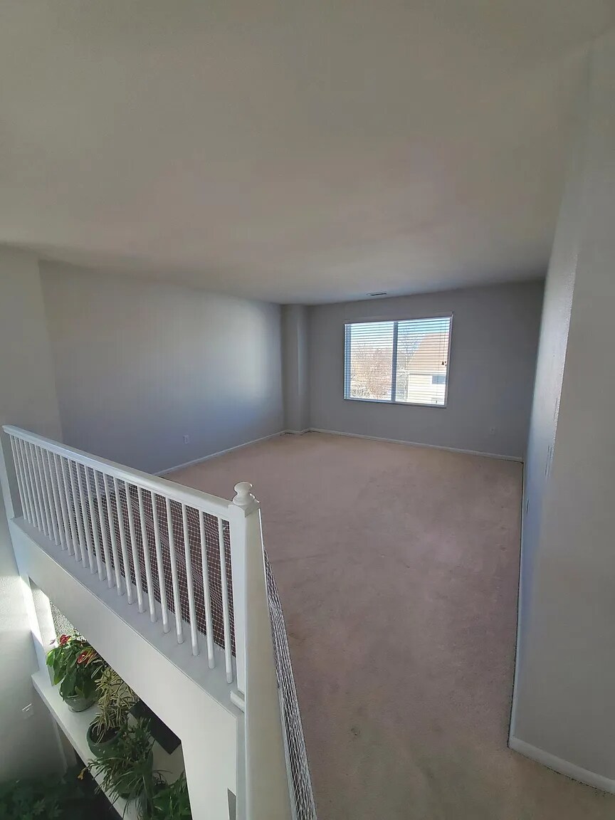 Loft - 19443 E 59th Ave