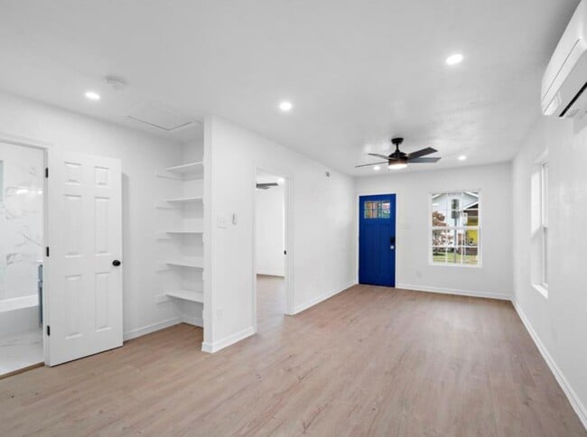 Building Photo - 3524 Hadley St