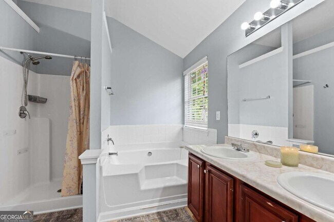 Building Photo - 154 Stephens Mill Dr