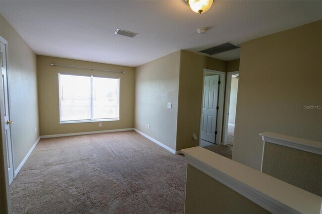 Building Photo - 9018 Pinebreeze Dr