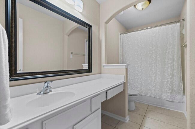 Building Photo - 9431 Thurber Ridge Dr