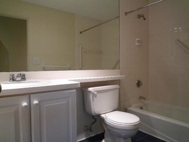 Building Photo - 60 Saint Germain St