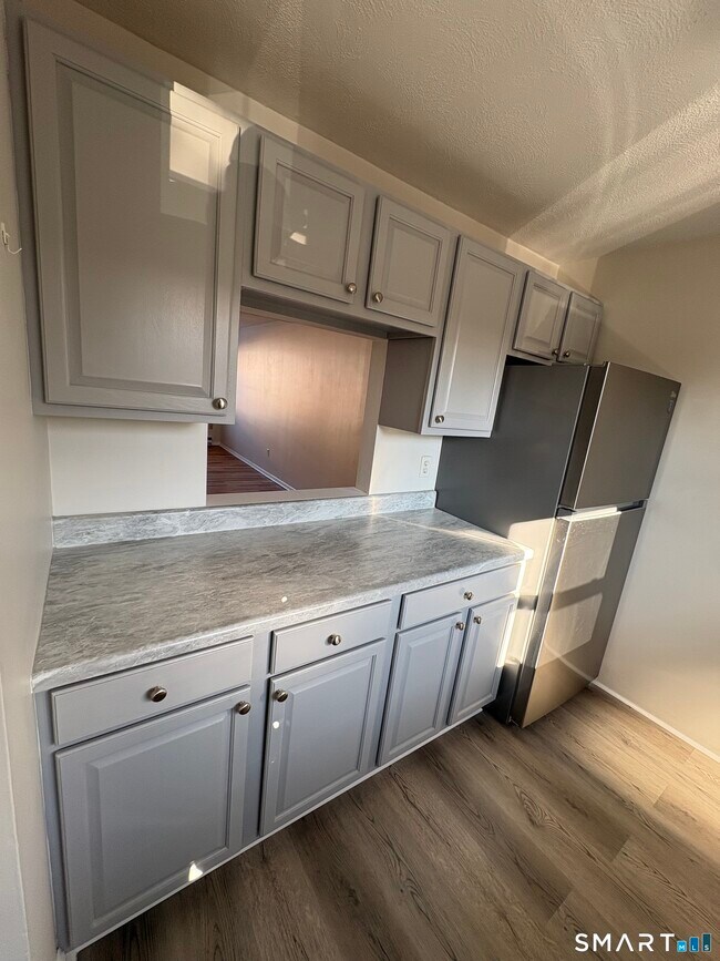 Building Photo - 43 Hiltbrand Rd