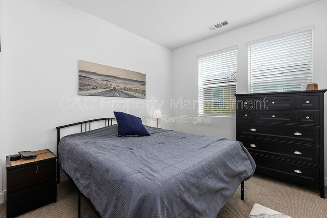 Building Photo - 2215 S Cordon Gln