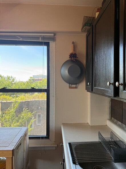 Kitchen 2 - 4880 N Marine Dr