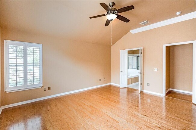 Building Photo - 27 Troon Dr