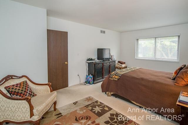 Building Photo - 2520 Traver Blvd