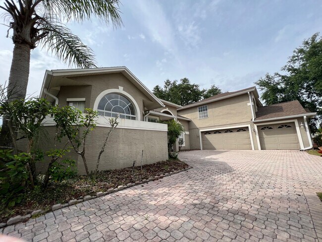 Building Photo - 10008 Canopy Tree Ct