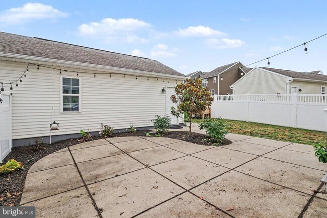 Building Photo - 1461 Keegan Ln