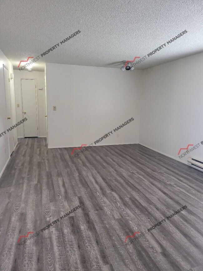 Building Photo - 8440 178th Ave SW
