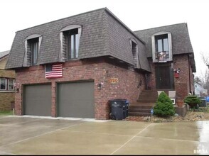 Building Photo - 1720 18th Ave