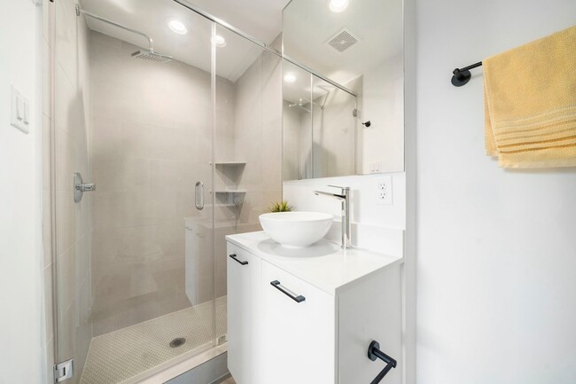 Building Photo - 1512 Barbee St