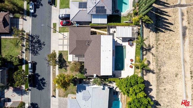 Building Photo - 18933 Kilfinan St