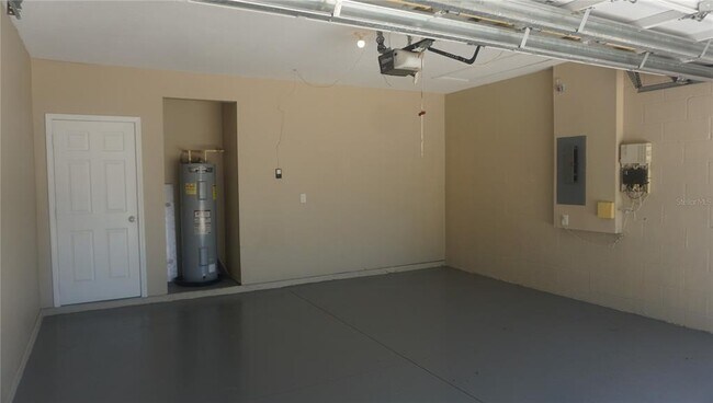 Building Photo - 1606 Delano Trent St