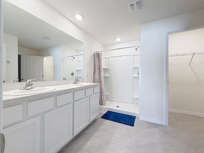 Building Photo - 13559 Southern Magnolia Dr