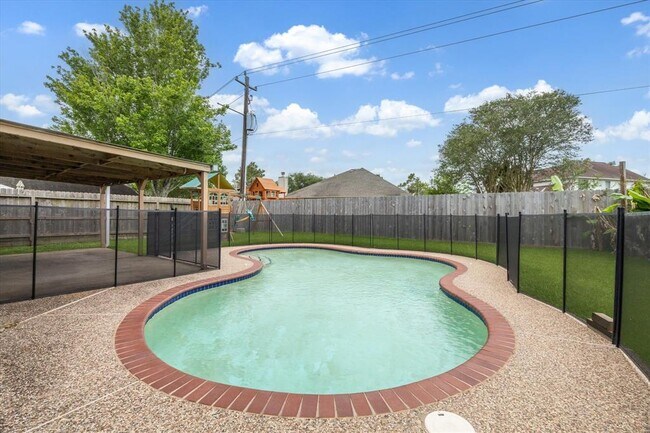 Building Photo - 2614 Port Carissa Dr