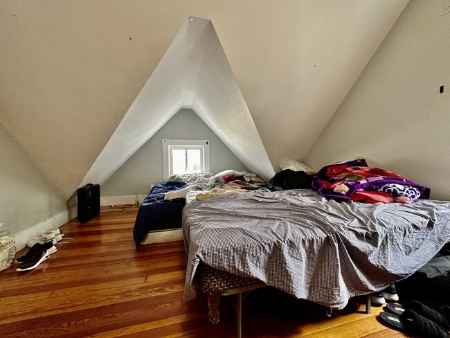 Building Photo - 17 Stratton Ter