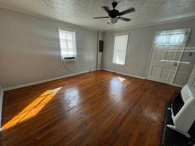 Building Photo - 2 Bedrooms, 1 Bathroom - Home in North Rome! **Move-In Special**