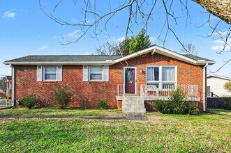 Building Photo - 3 Bedroom, 2 Bath, 2-car garage-