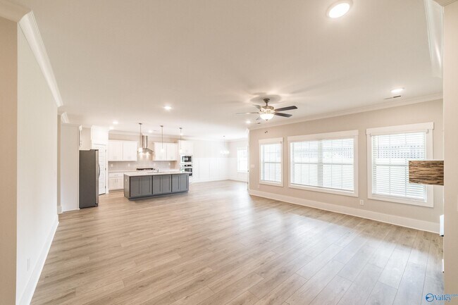 Building Photo - 117 Harper Ln