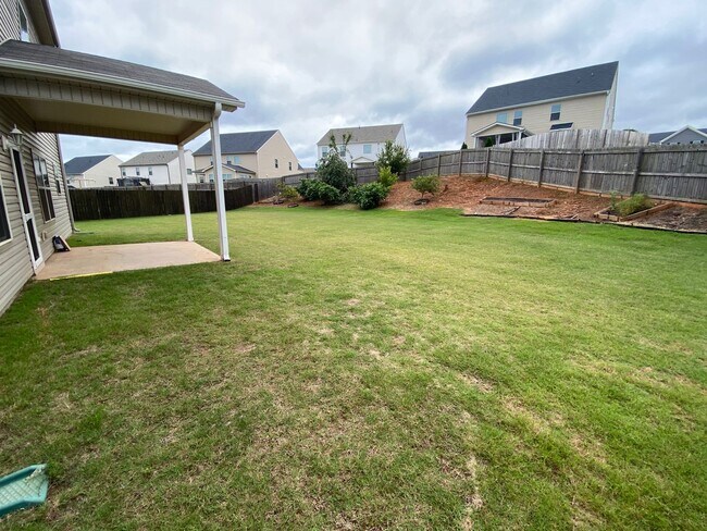 Building Photo - 4 bed, 3 bath home in Hawthorn Ridge is Av...