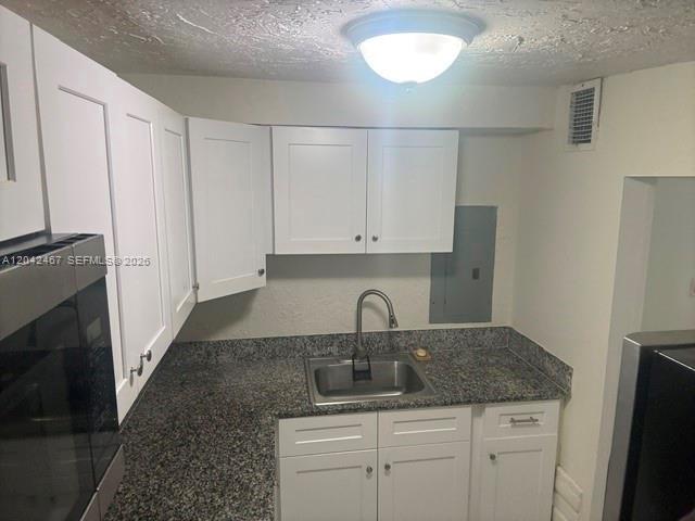 Building Photo - 397 W 57th St