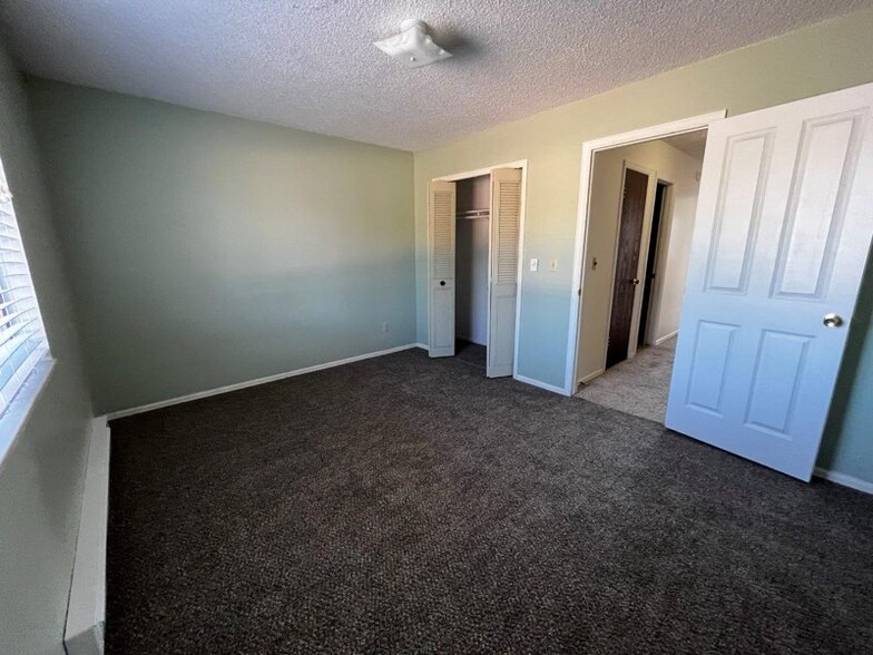 Building Photo - 51 Castle Royal Dr