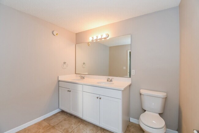 Building Photo - 481 Portobello Dr