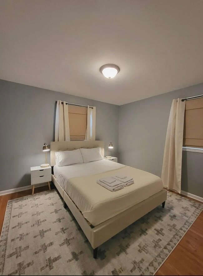 Building Photo - 68 Durrett Dr