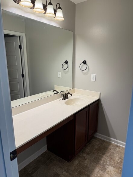 2nd bathroom - 100 Pine Lakes Drive