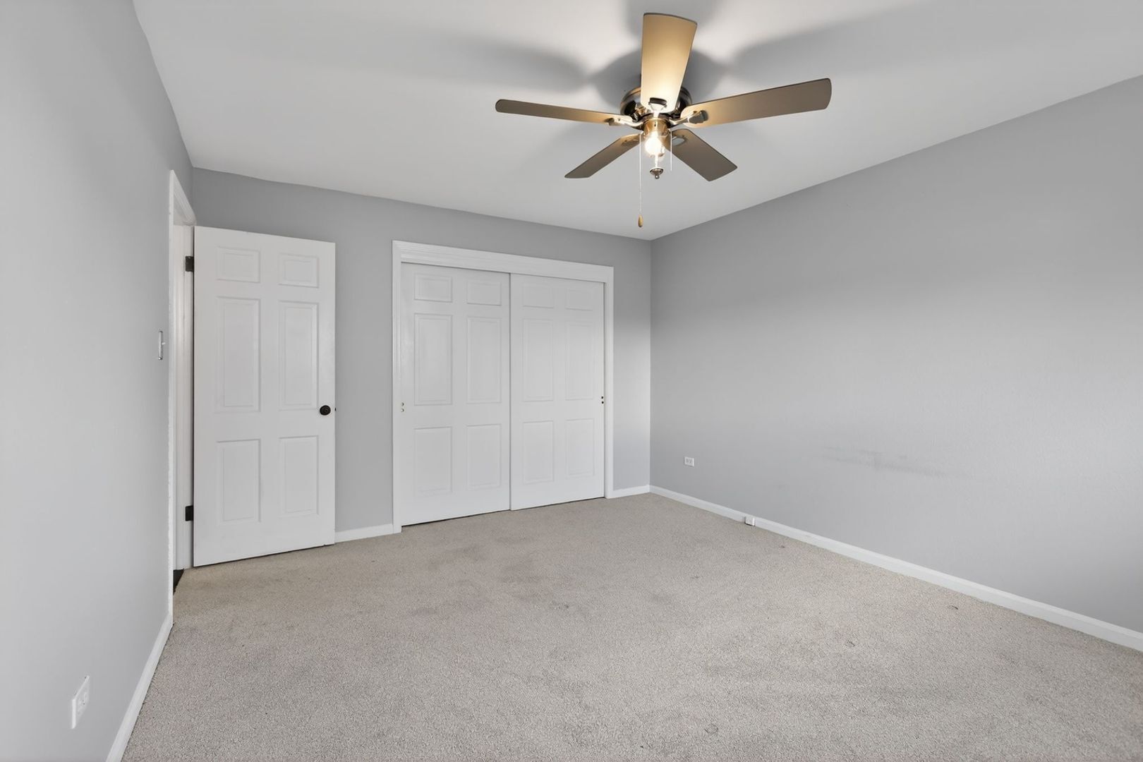 Building Photo - 2262 S Vly Hwy