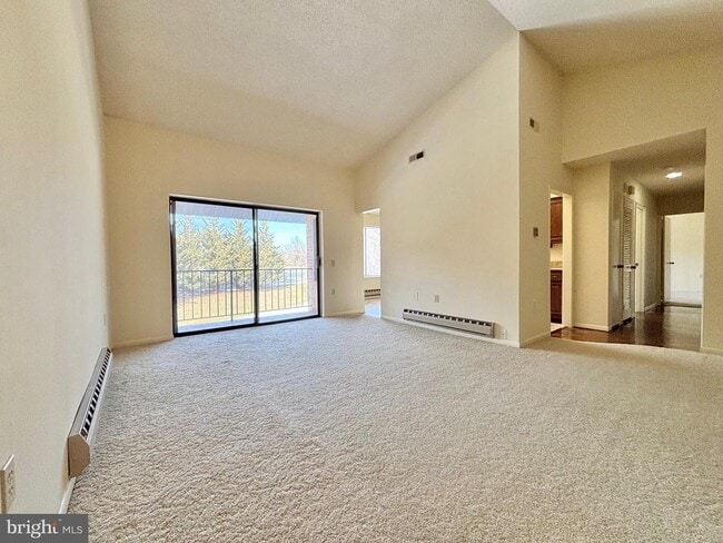 Building Photo - 15316 Pine Orchard Dr