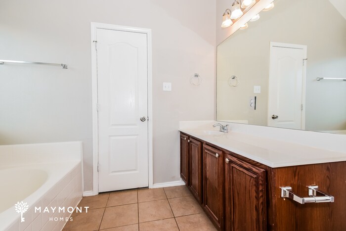Building Photo - 1203 Toledo Bend Dr