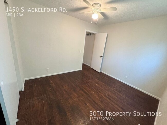 Building Photo - 1490 Shackelford Rd