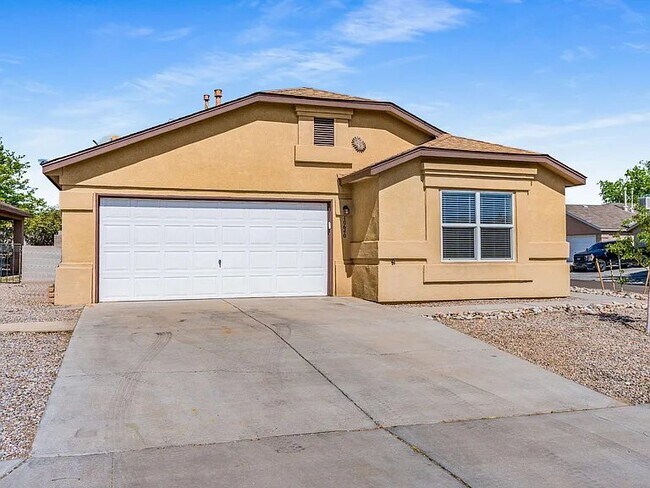 Building Photo - 10640 Rigoletto Dr NW