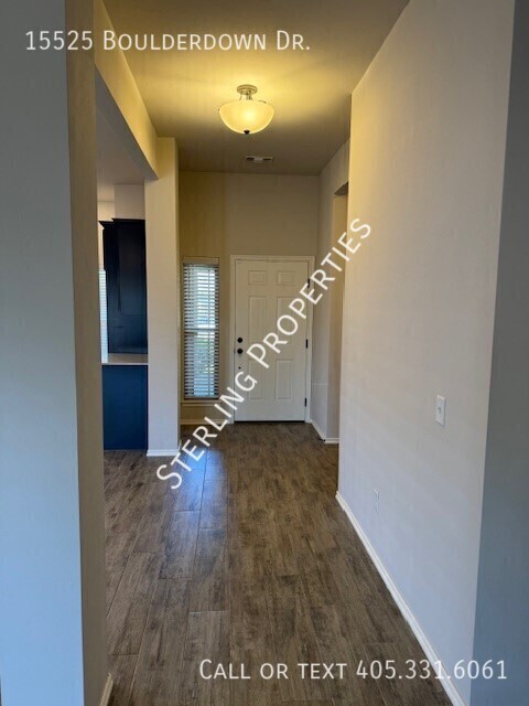 Building Photo - 15525 Boulderdown Dr