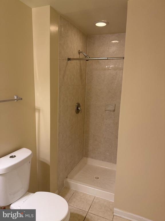 Building Photo - 8910 Pembrook Woods