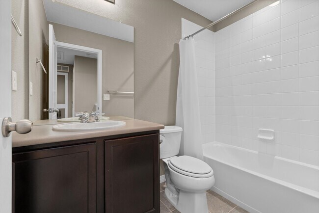 Building Photo - 8344 Coopers Hawk Way