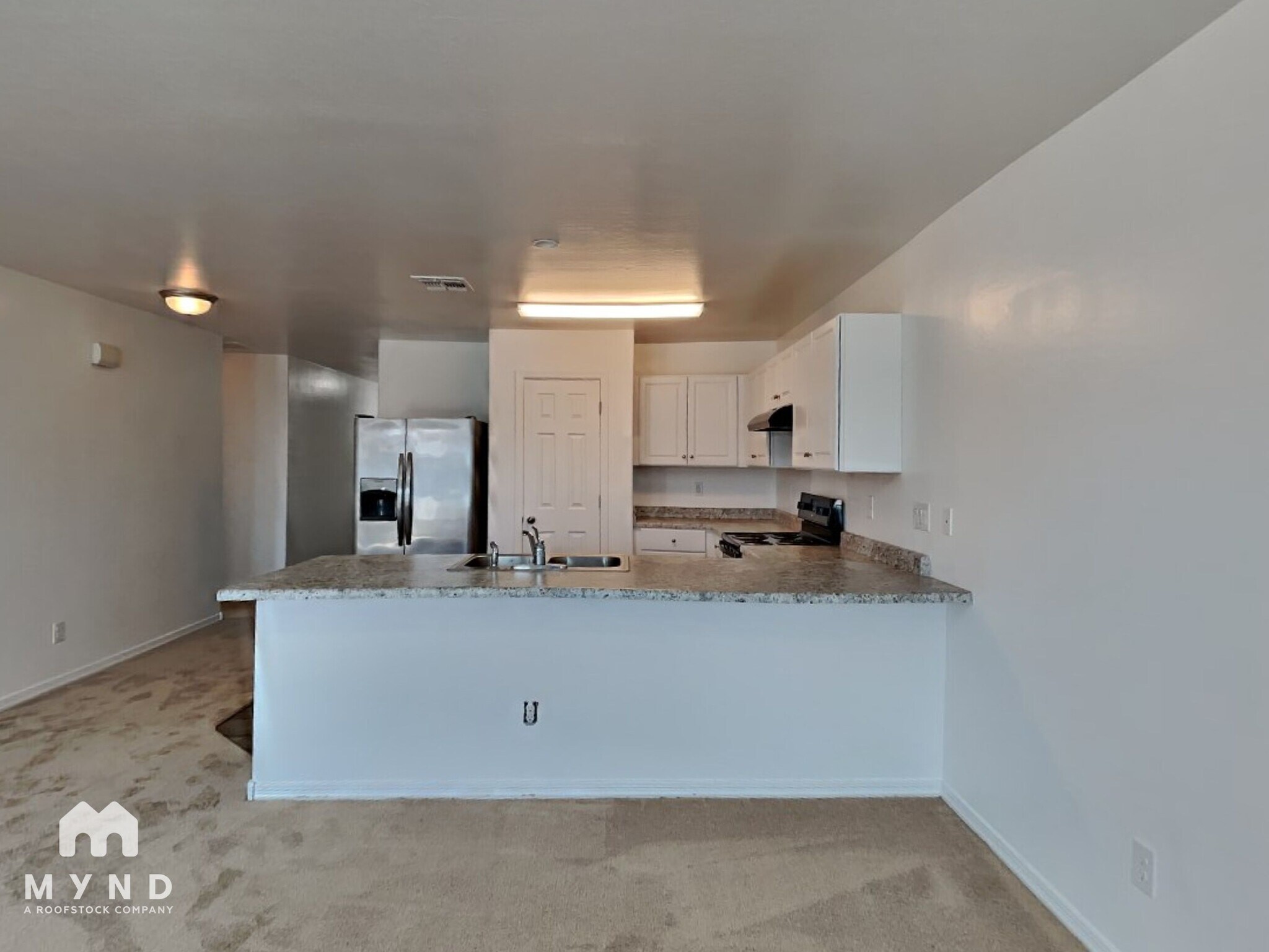 Building Photo - 953 Kachina Dr