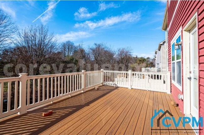 Building Photo - 584 Fox River Hills Way