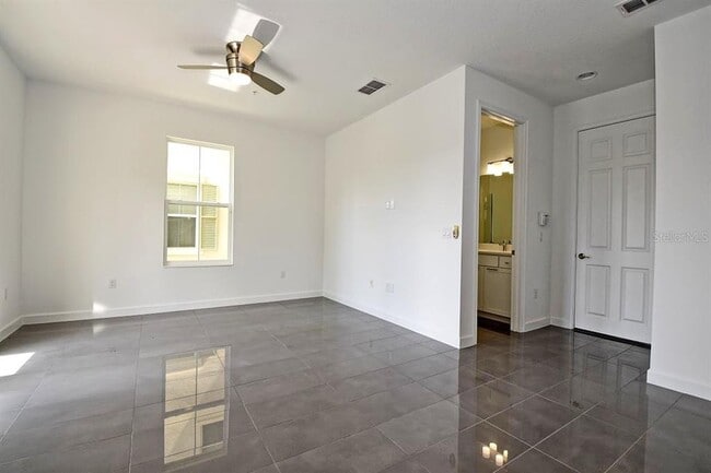 Building Photo - 1520 Lake George Dr